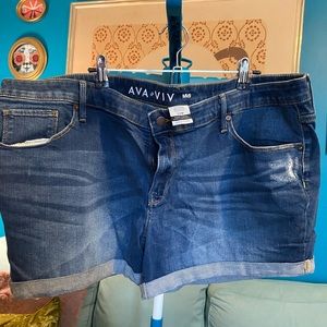 Ava/Viv midi short 22